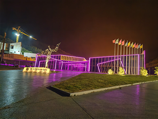 城市亮化是现代城市建设的重要组成部分,它不仅可以美化城市的夜景,还能提升城市的整体形象。随着科技的不断进步,城市亮化也得到了更多的关注和创新。本文将介绍一些关于城市亮化的创意和技术,帮助读者了解城市亮化的重要性以及如何进行扎囊城市亮化的规划和实施。 城市亮化是现代城市建设的重要组成部分,它不仅可以美化城市的夜景,还能提升城市的整体形象。随着科技的不断进步,城市亮化也得到了更多的关注和创新。本文将介绍一些关于城市亮化的创意和技术,帮助读者了解扎囊城市亮化的重要性以及如何进行扎囊城市亮化的规划和实施。