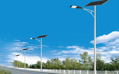 农村道路装扎囊太阳能路灯选多大瓦数实测